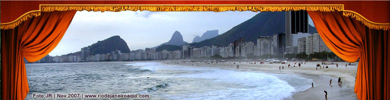 Copacabana vista do Leme, emoldurada por cortina de teatro