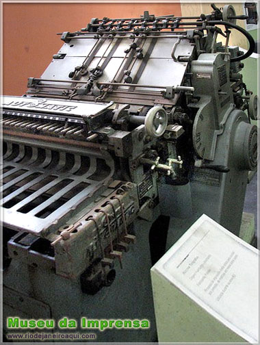 Máquina tipográfica utilizada na década de 1940