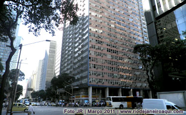 Edifício Marques do Herval, na Av. Rio Branco, onde estão as livrarias Leonardo da Vinci e Beringela