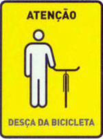 Aviso para descer da bicicleta
