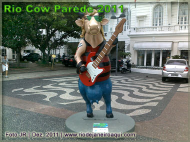 Vaca metaleira em alusão ao Rock in Rio