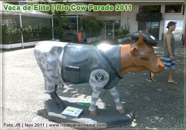 Vaca de Elite da Cowparade exposta na Av. Atlântica
