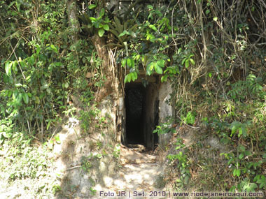 Túnel no Morro do Vigário em Paquetá