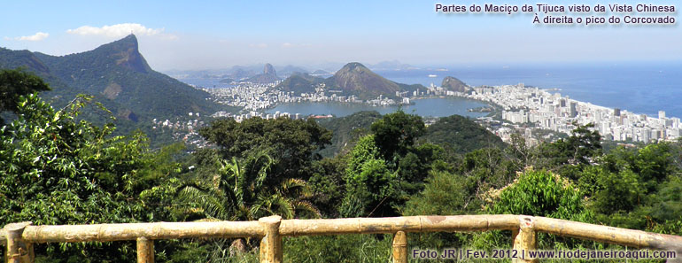 Vista panorâmica do Rio com partes do Maciço da Tijuca