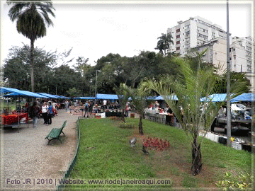 Feira de antiguidades | Praça do Jockey na Gávea