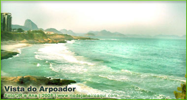 Foto tirada da Pedra do Arpoador olhando para o lado do Forte de Copacabana