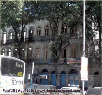 Fachada da Estudantina, na Praça Tiradentes