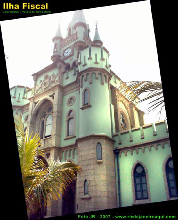 Torre alta e relogio do palacete da Ilha Fiscal