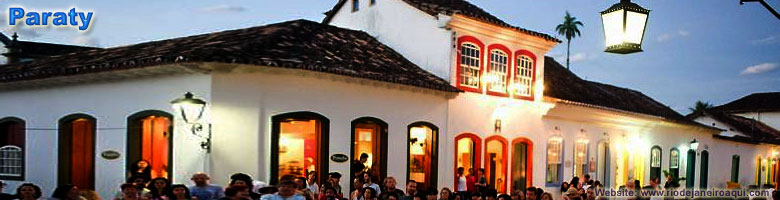 Cena de rua em Paraty em dia de festa