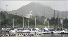 Paisagem atual da igreja e outeiro no visto do mar