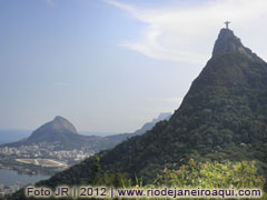 Maciço da Tijuca com Morro Dois Irmãos e Corcovado