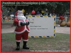 Boneco do Papai Noel em tamanho grande