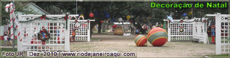 Decoração de natal em praça no Rio de Janeiro