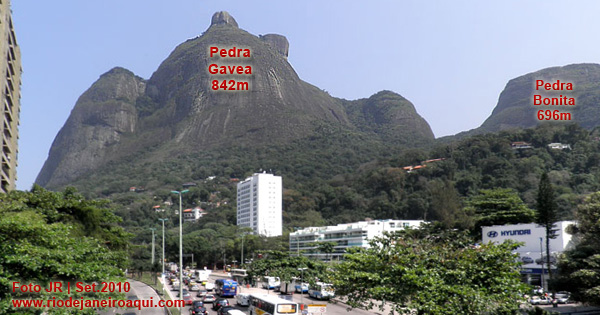 Pedra da Gávea vista de São Conrado