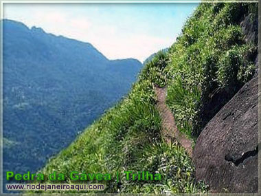 Trilha em parte alta da Pedra da Gávea