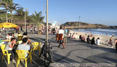 Calçadão do Arpoador e Pedra do Arpoador ao fundo