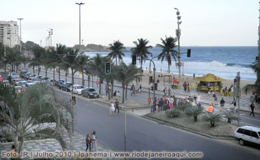 Av Vieira Souto em Ipanema, de frente para o mar